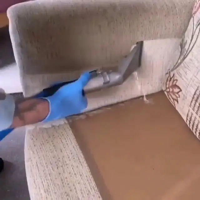 اختيارك لشركة تنظيف كنب بالدمام يعني جودة، التزام بالمواعيد، وأسعار مناسبة مع ضمان رضا العملاء ونتائج تلاحظها من أول زيارة.